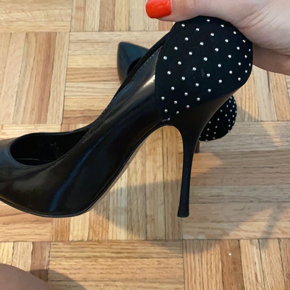 Barney’s heels - Picture 4 of 6